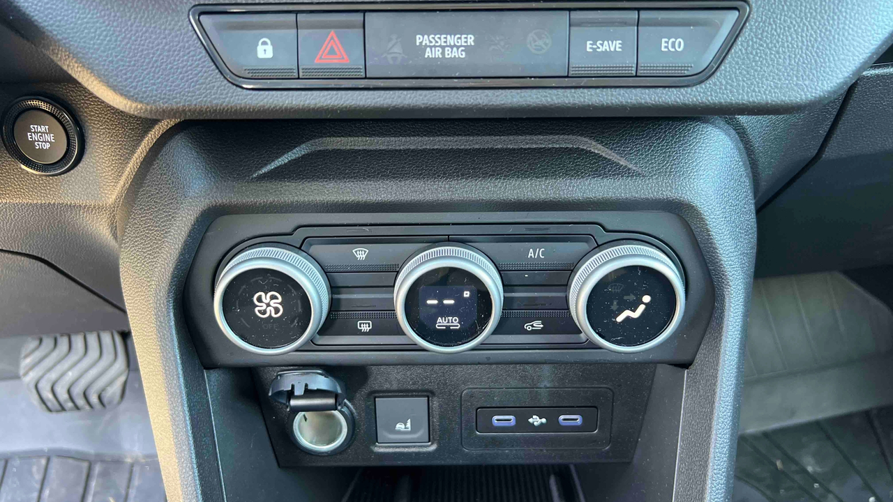 Dacia Jogger Hybrid 155 7 pl — photo 16