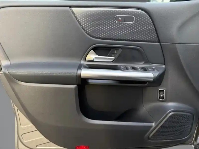 Mercedes Classe B 180 d progressive line — photo 16