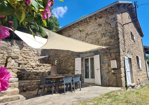 Deux maisons de caractère, vue imprenable et calme absolu