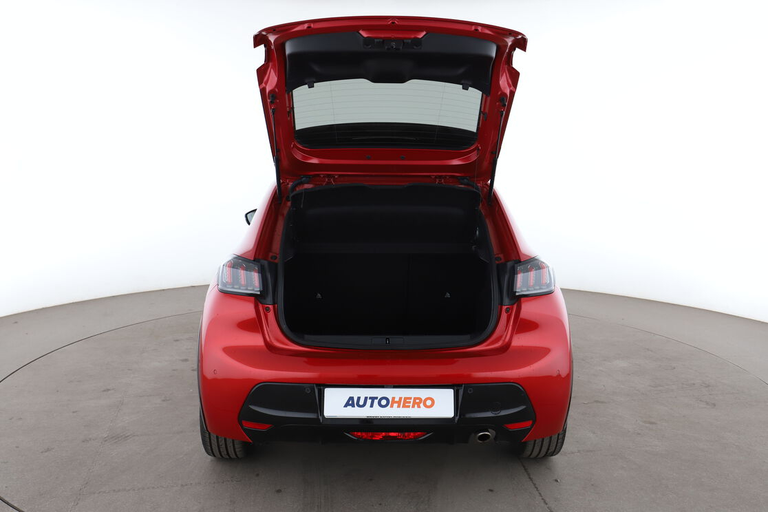Peugeot 208 1.2 PureTech GT — photo 15