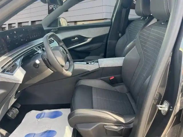 Peugeot 3008 hybrid 136 e-dcs6 — photo 9