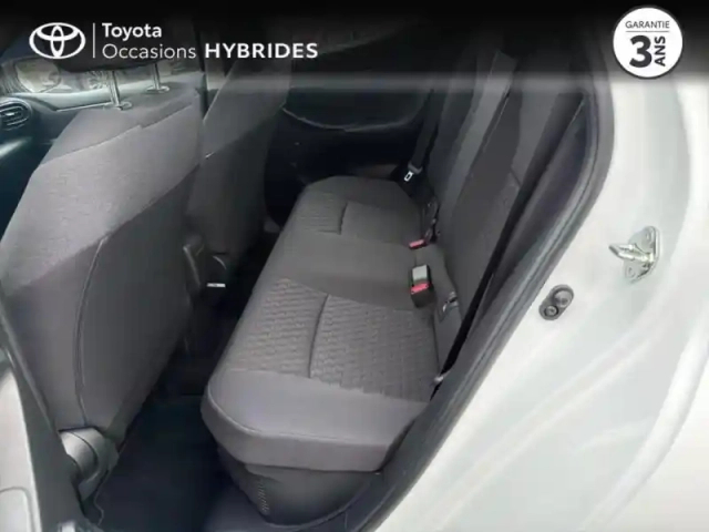 Toyota Yaris 116h dynamic 5p my22 — photo 4