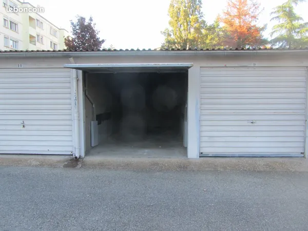 Garage Box