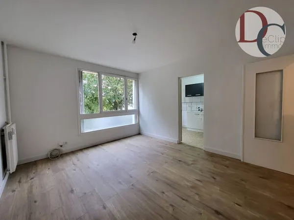 APPARTEMENT T2 PRES DU CENTRE VILLE ET UTC COMPIEGNE