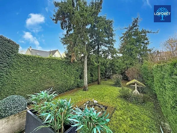 Maison 5 pièce(s) 100 m2 - Sans vis à Vis - Parking - Sous-sol