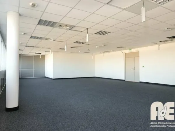 Bureaux 724 m²