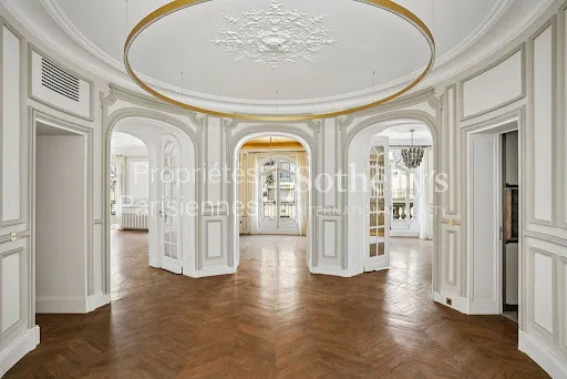 Appartement 8 pièces 311 m²