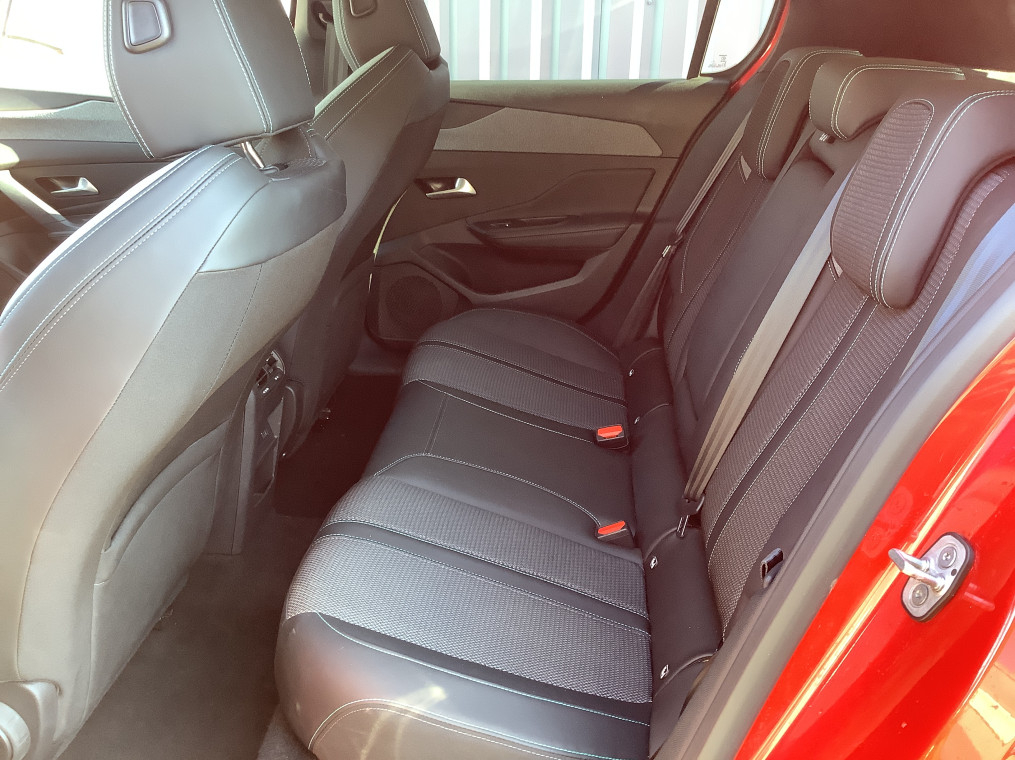 Peugeot 308 — photo 12