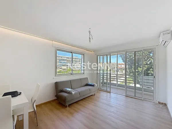 Golfe-Juan Plage- appartement 2 pièces 33 m2