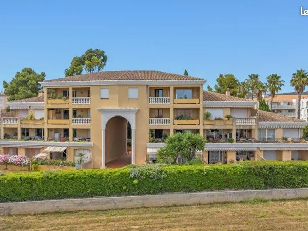 Appart 91m2 4P Terrasse + Box