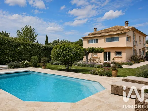 Maison 9 pièces 223 m²