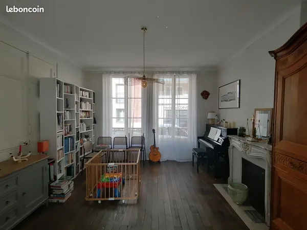 Belle MAISON de ville