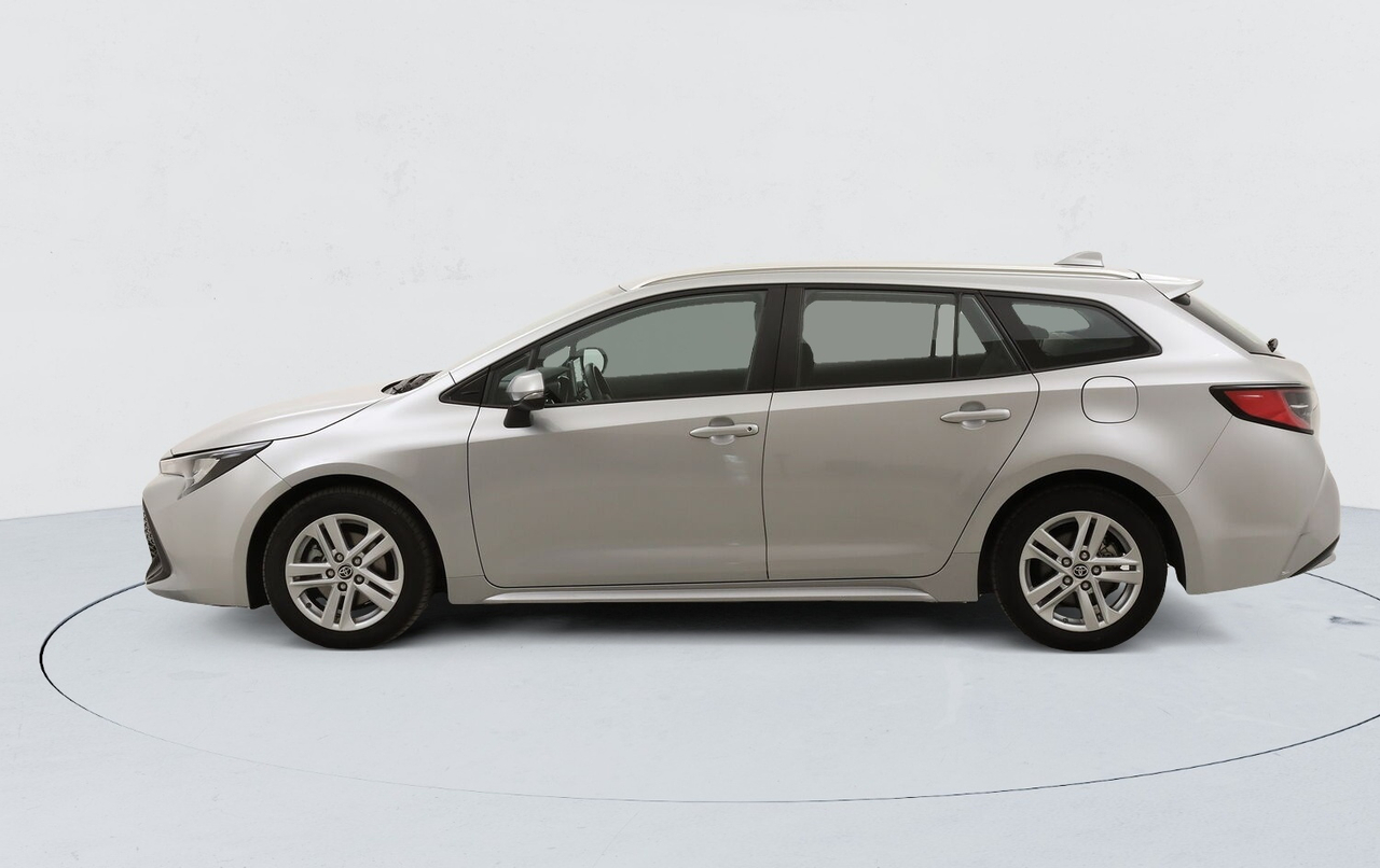 Toyota Corolla Touring Sports — photo 2