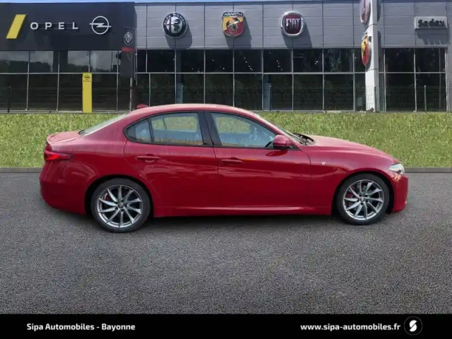 Alfa Romeo Giulia 2.2 190 ch at8 — photo 4