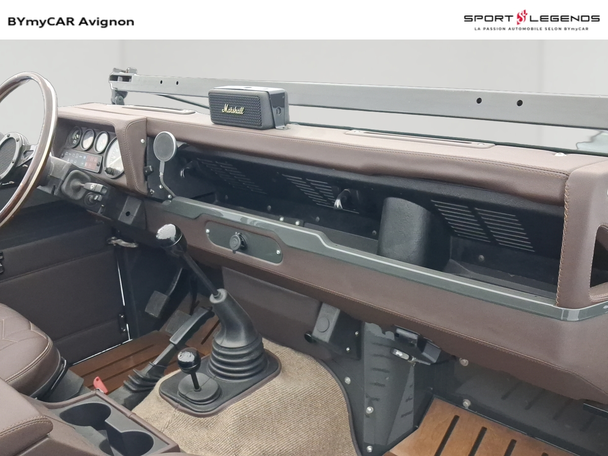 Land Rover HEDONIC - LAND [OF] RECREATION - V8 SOFT TOP CUSTOM — photo 27
