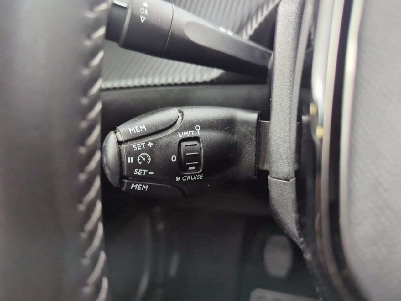Peugeot 2008 puretech 100 s&s bvm6 active pack — photo 21