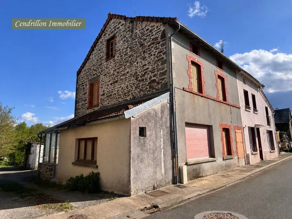 Maison de 80m2 à rénover, au coeur d'un village, avec jardin