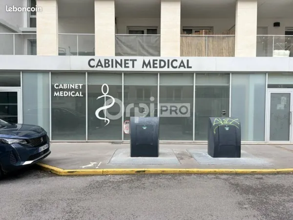 Bureau 80 m²