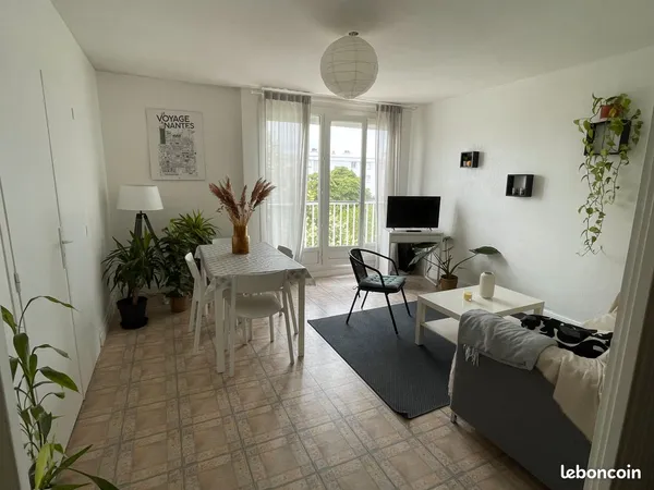 Chambre en colocation étudiante 430 CC
