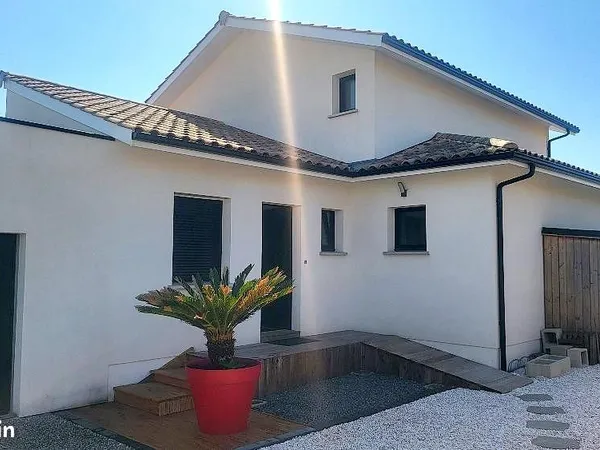 Propriété 6 pièces 151 m²