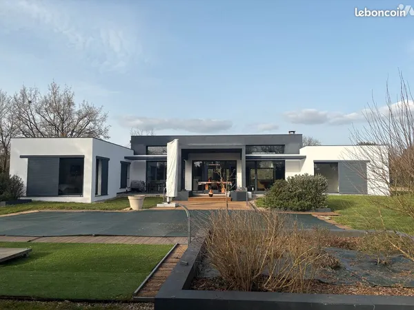 Villa 6 pièces 222 m²