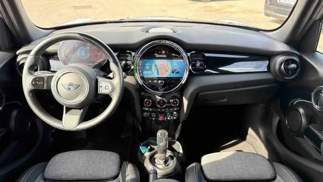 Mini Mini hatch 5 portes cooper 136 ch dkg7 — photo 5