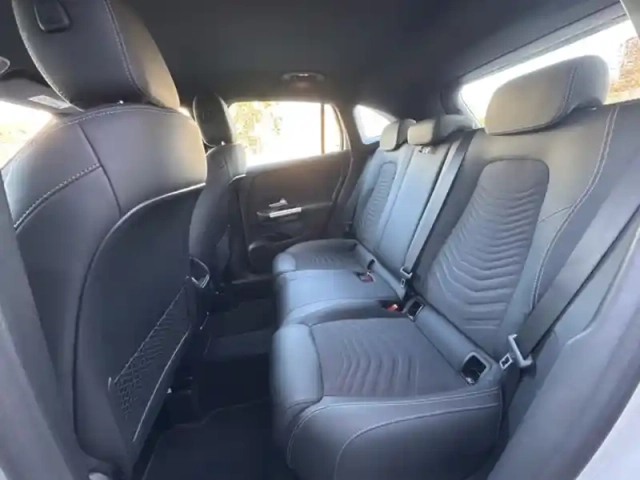 Mercedes Gla 200 progressive line — photo 13