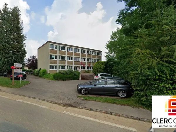 Local professionnel 87 m²