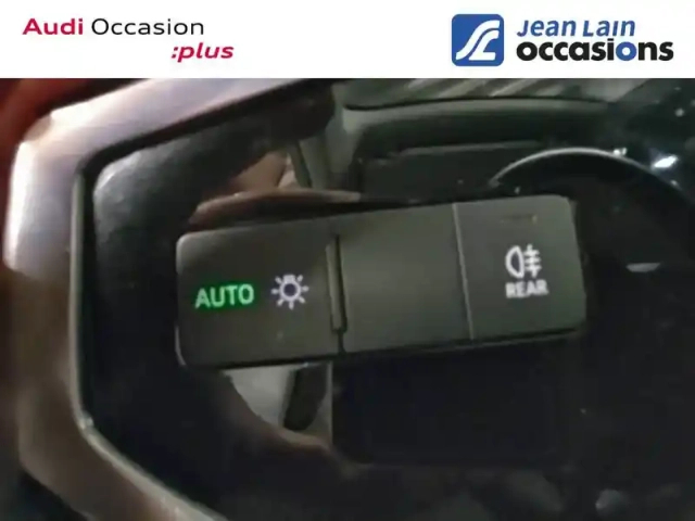 Audi Q3 35 tdi 150 ch s tronic 7 — photo 20