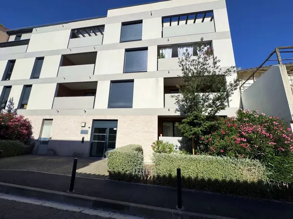 PORT ST SAUVEUR - Appt. T3-Terrasse-Parking