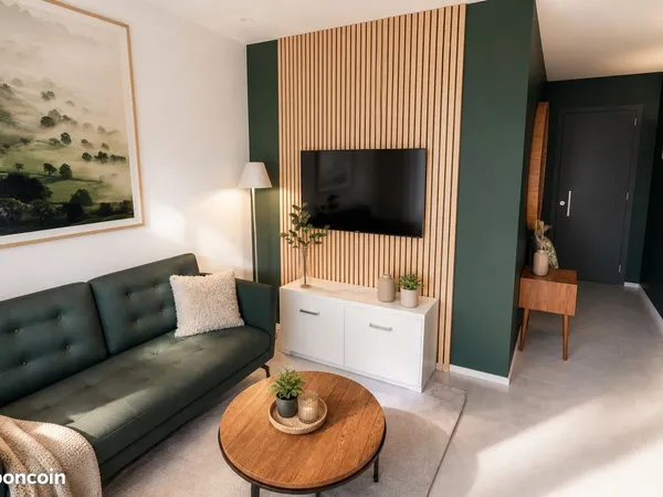 Bel appartement avec jardin privatif, terrasse et garage - Centre-ville Saint-Just-Malmont