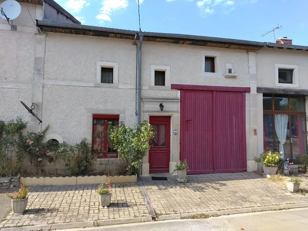 MAISON DE VILLAGE 115 m² habitables à VILLEROY sur MEHOLLE 55