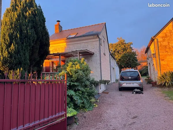 Maisons de charme en tuffeau au calme