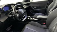 Peugeot 2008 1.2 PureTech 130ch S&S GT EAT8 — photo 12