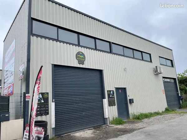 Entrepot récent 160m2 à louer