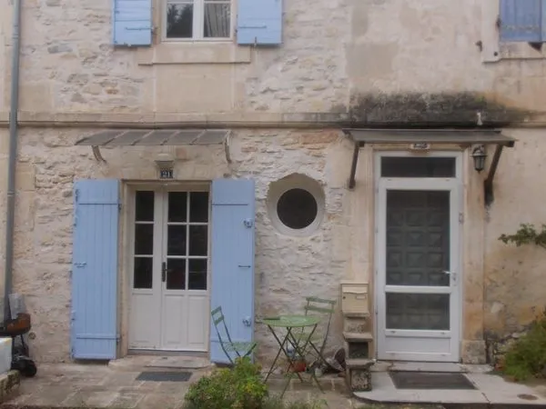 Loue maison à ST ETIENNE DU GRES