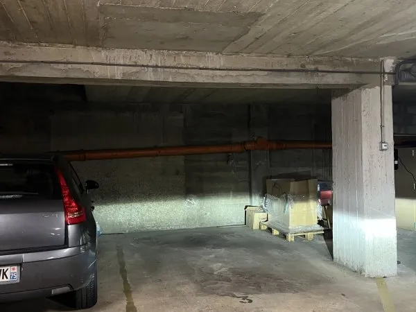 Vends parking - 4m²