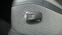 Peugeot 3008 HYBRID4 300ch Allure Pack e-EAT8 — photo 16
