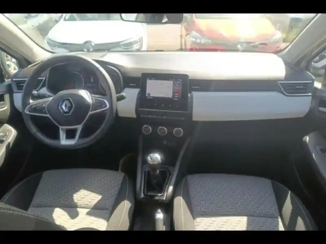 Renault Clio 1.0 tce 90ch evolution — photo 9
