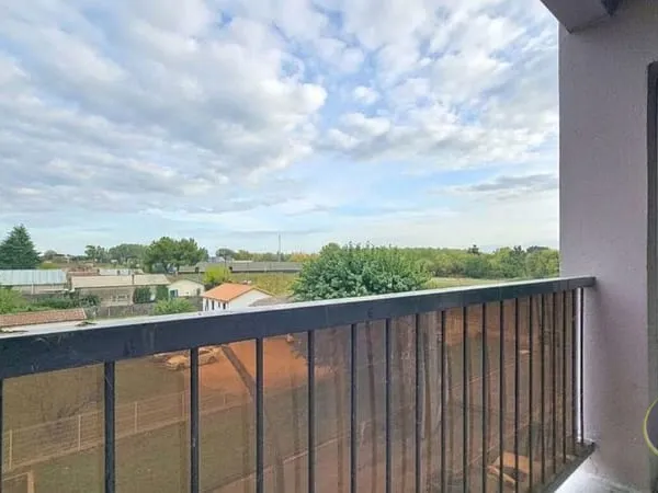 LIBOURNE ? SECTEUR DU LAC ? APPARTEMENT 4 PIÈCES AVEC BALCON ET VUE DEGAGEE