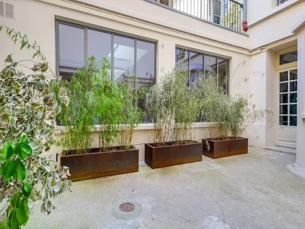Bureaux 291 m²