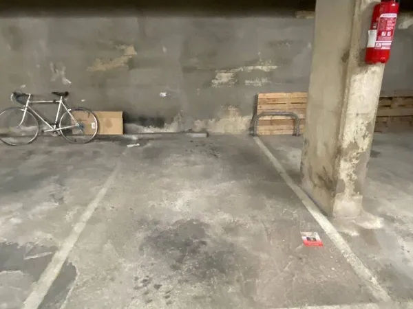 Parking 12 m²