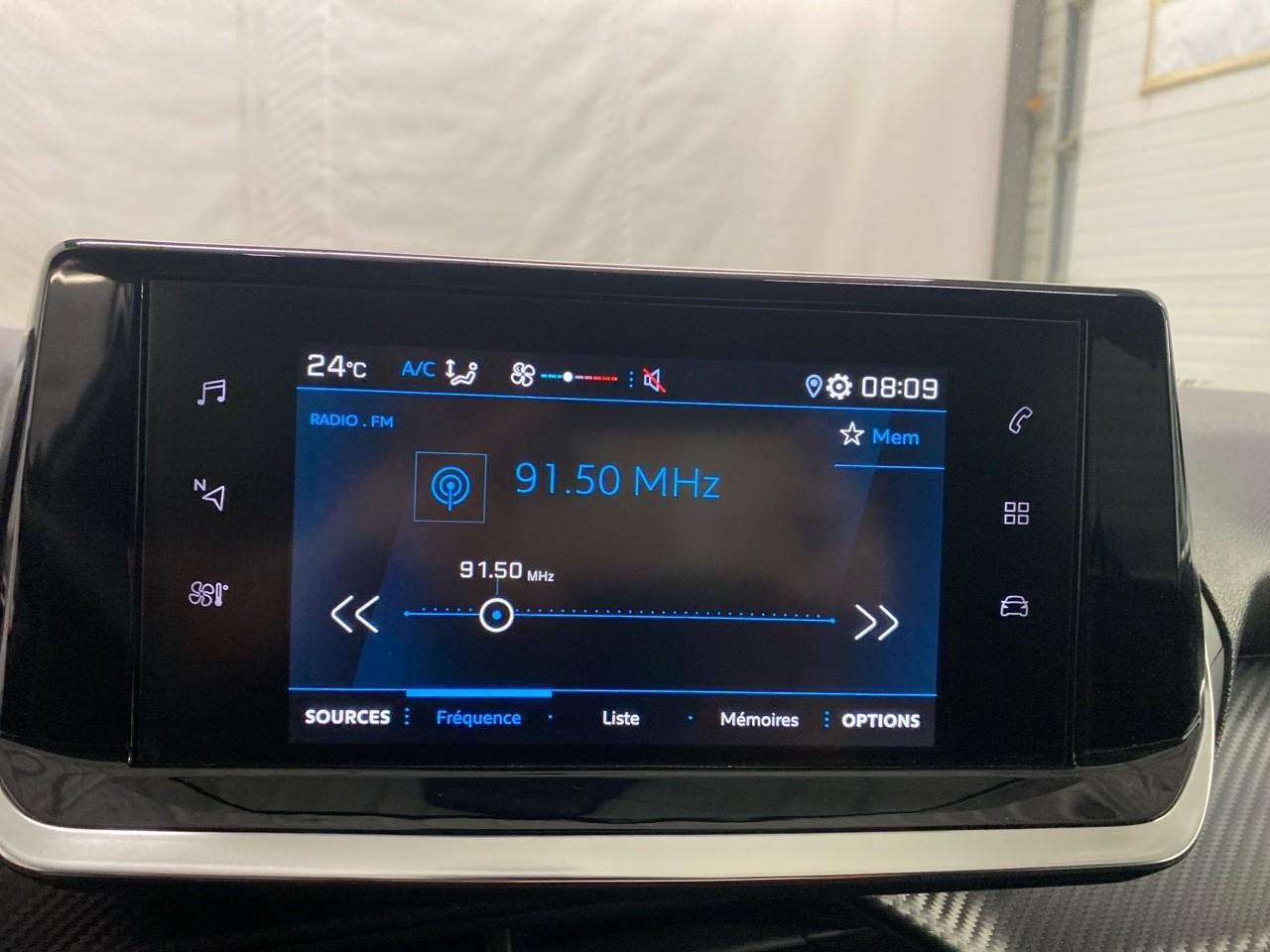 Peugeot 208 puretech 100 s&s bvm6 style — photo 11