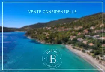 RAYOL-CANADEL - MAISON DE CHARME 200 M² - VUE MER - PISCINE - GARAGE