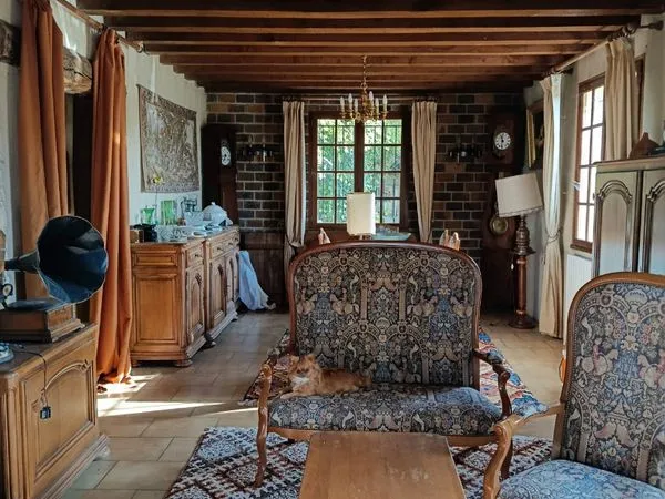 Maison individuelle 140 m2 plus dépendances sans vis à vis