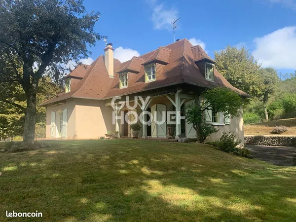 Propriété 6 pièces 122 m²
