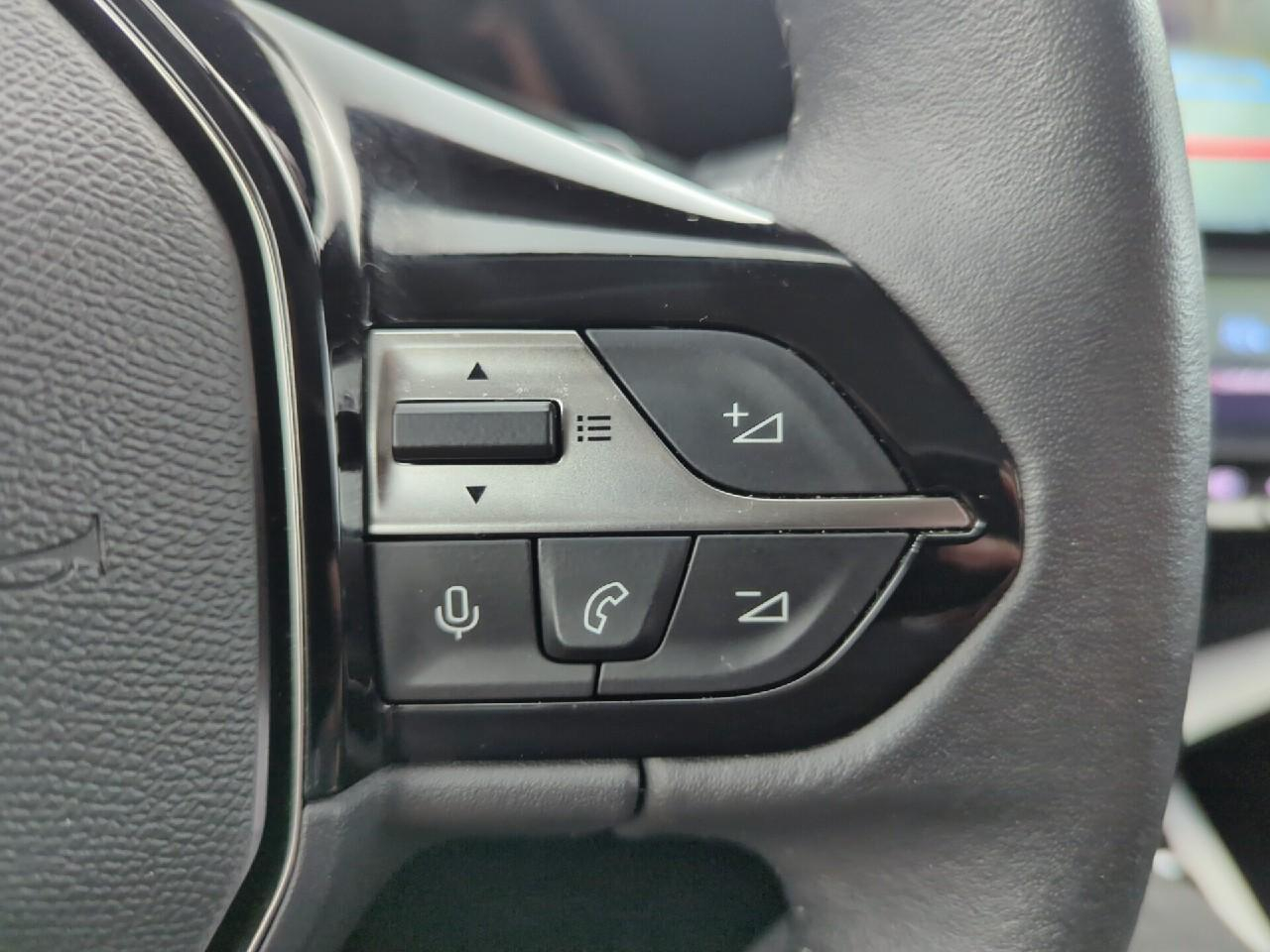 Peugeot 308 bluehdi 130ch s&s eat8 allure pack — photo 24