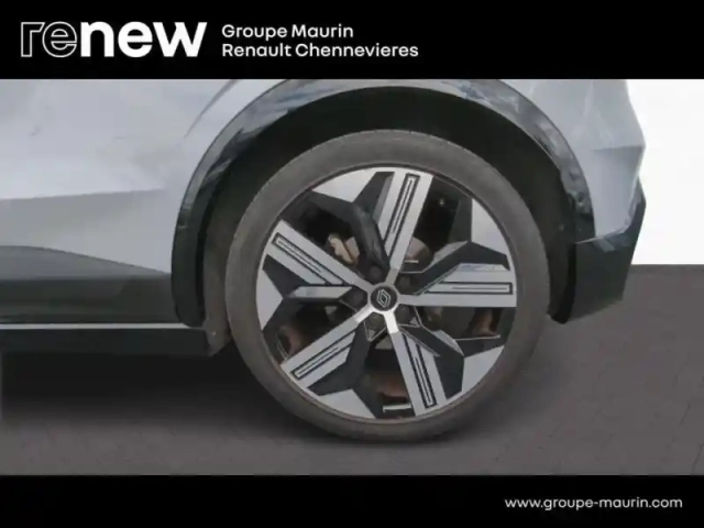 Renault Megane e-tech electric ev60 220ch iconic super charge -b — photo 13