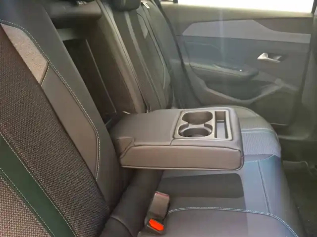 Peugeot 308 bluehdi 130ch s&amp;s eat8 — photo 2