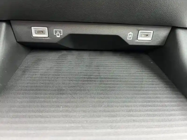 Jeep Compass electrique 213ch 157kw first edition — photo 13